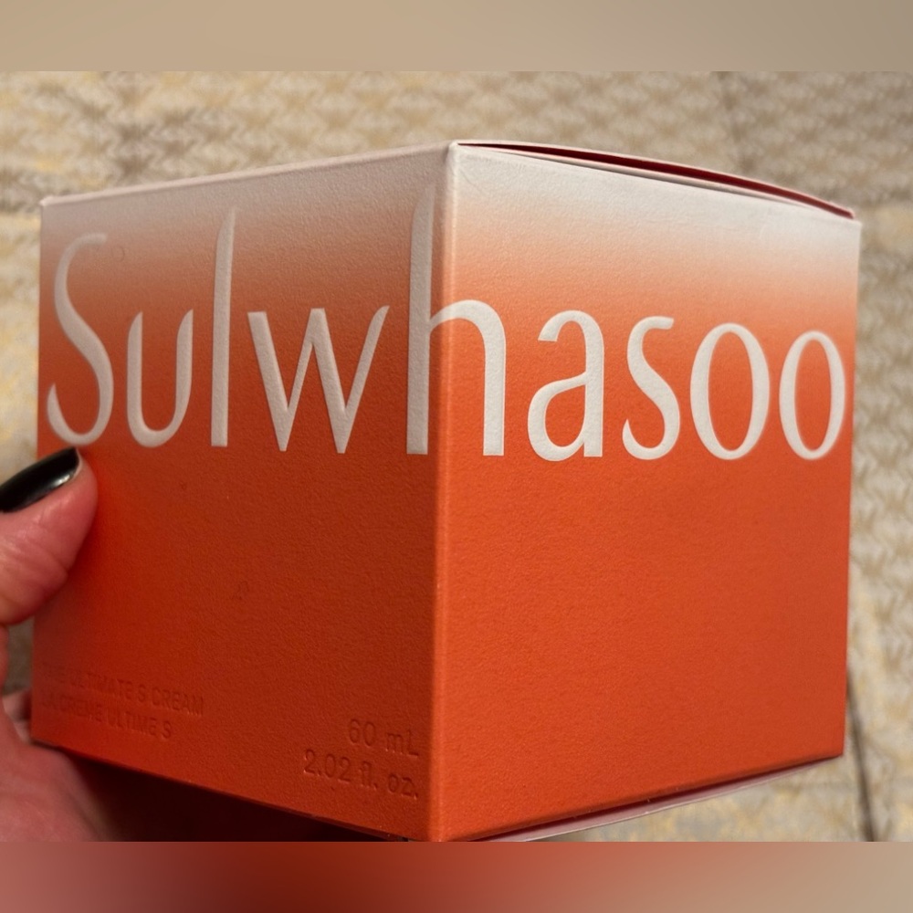 SULWHASOO  Ultimate S Cream 60mL - 2.0oz
 LA CRÉME ULTIME S


NEW BOX SEALED